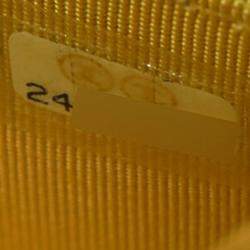 Pre Owned محفظة شانيل سلسلة بحرفين CC صفراء بشيفرون كافيار