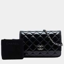 Pre Owned محفظة شانيلا سوداء برمز CC مبطنة لامعة على سلسلة