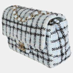 مملوكة مسبقًا حقيبة شانيل شاميل أزرق أبيض تويد صغيرة مستطيلة رفرف مبطنة