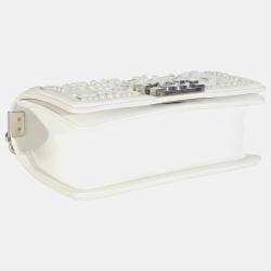 Pre Owned حقيبة شانييل صبي صغير شيفرون لؤلؤي جلد العجل أبيض