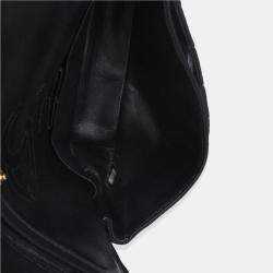 مملوكة مسبقًا Chanel Black Quilted Jersey East West Reissue 2.25