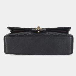 Pre Owned حقيبة شانيل سوداء مبطن جلد خروف وسط كلاسيك دبل رفرف