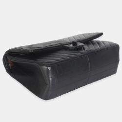 Pre Owned Chanel 2.55 Reissue Chevron 226 So Black Aged Calfskin Leather Flap Bag