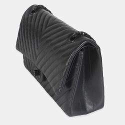 Pre Owned Chanel 2.55 Reissue Chevron 226 So Black Aged Calfskin Leather Flap Bag