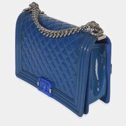 مملوكة مسبقًا حقيبة شانيل زرقاء كبيرة جديدة مبرزة بنمط الكويلت من البلاستيك الشفاف الأوسط