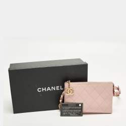 مملوكة مسبقًا Chanel Logo Strap Pink Quilted Leather Belt Bag