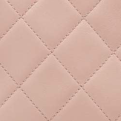مملوكة مسبقًا Chanel Logo Strap Pink Quilted Leather Belt Bag
