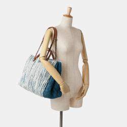 مملوكة مسبقًا Chanel Blue Brown Large Fringed Denim Shopping Tote