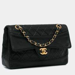 مملوكة مسبقًا Chanel Black Quilted Lambskin Shoulder Bag