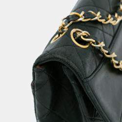 مملوكة مسبقًا Chanel Black Quilted Lambskin Shoulder Bag
