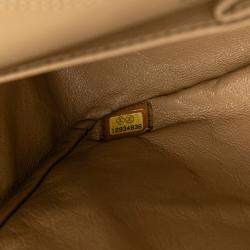 Pre Owned حقيبة شانيل ذهبية ريشيو 2.55 من جلد العجل القديم دبل فلاب 227