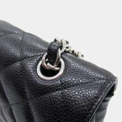 Pre Owned حقيبة شانيل كلاسيكية مزدوجة الغطاء كبيرة من جلد كافيار أسود