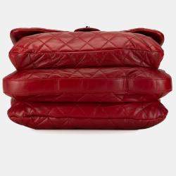 مملوكة مسبقًا حقيبة شانيل حمراء ماكسي جلد النعومة بتصميم أكورديون ثلاثي الإغلاق