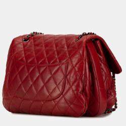 مملوكة مسبقًا حقيبة شانيل حمراء ماكسي جلد النعومة بتصميم أكورديون ثلاثي الإغلاق