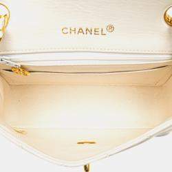 مملوكة مسبقًا Chanel White Mini Square Classic Lambskin Single Flap