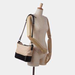 مملوكة مسبقًا حقيبة شانيل جابرييل كروس بودي بجلد الخروف ثنائية اللون وسط بني أسود