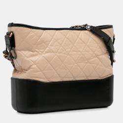 مملوكة مسبقًا حقيبة شانيل جابرييل كروس بودي بجلد الخروف ثنائية اللون وسط بني أسود