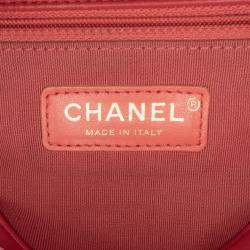 مملوكة مسبقًا حقيبة شانيل متوسطة جلد حمل إن ذا لوب للكتف حمراء