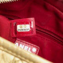 مملوكة مسبقًا حقيبة شانيل جابرييل جلد خروف معدني صغير ذهبي كروس بودي