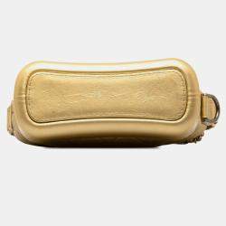 مملوكة مسبقًا حقيبة شانيل جابرييل جلد خروف معدني صغير ذهبي كروس بودي