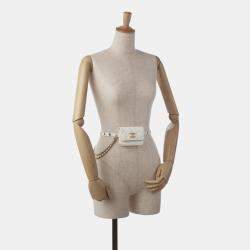 مملوكة مسبقًا حقيبة خصر شانيل بيضاء بسلسلة البانك جلد