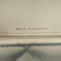 مملوكة مسبقًا حقيبة خصر شانيل بيضاء بسلسلة البانك جلد