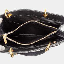 مملوكة مسبقًا حقيبة يد شانيل جراند شوبينغ كافيار أسود