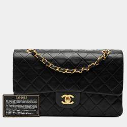 مملوكة مسبقًا حقيبة شانيل كلاسيك جلد الخروف سوداء حجم متوسط مزدوجة الرفرف