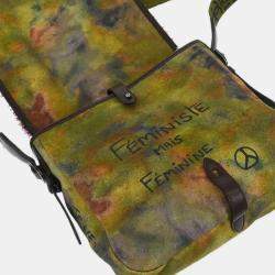 مملوكة مسبقًا Chanel Khaki Canvas Graffiti On The Pavements Shoulder Bag