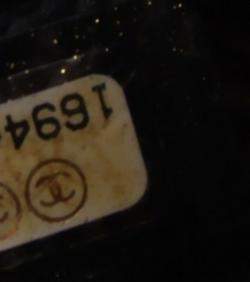 مملوكة مسبقًا حافظة شانيل كلاسيك سحاب جلد كافيار