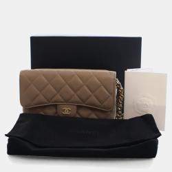 Pre Owned Chanel Caviar Classic Flap Phone Holder With Chain