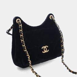 مملوكة مسبقًا Chanel Small Velvet Wavy CC Hobo