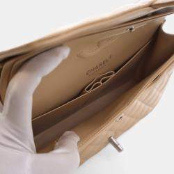 مملوكة مسبقًا Chanel Medium Caviar Classic Double Flap Bag