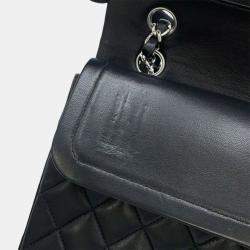 مملوكة مسبقًا Chanel Black Medium Classic Lambskin Double Flap