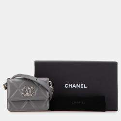 Pre Owned Chanel Lambskin 19 Flap Coin Purse With Chain