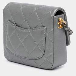 Pre Owned حقيبة شانيال قلاب جانبي صغير من جلد الحمل المبطن فضي