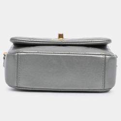 Pre Owned حقيبة شانيال قلاب جانبي صغير من جلد الحمل المبطن فضي