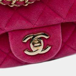 Pre Owned حقيبة شانيل شابك وحيد كلاسيكية مربع صغير مخملي لؤلؤي مطحون وردي