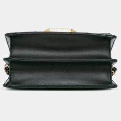 مملوكة مسبقًا Chanel Black Quilted Lambskin Octagonal Buckle Crossbody