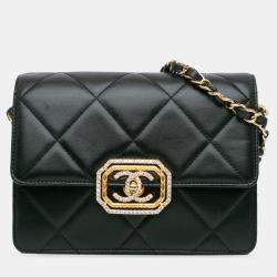 مملوكة مسبقًا Chanel Black Quilted Lambskin Octagonal Buckle Crossbody