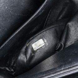 Pre Owned حقيبة شانيل غطاء مزدوج كلاسيكي ميديوم شيفرون جلد بر اء أسود