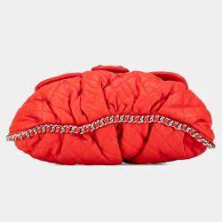 Pre Owned حقيبة شانيل حمراء كبيرة مبطنة جلد الخراف مع سلسلة حول الفتحة