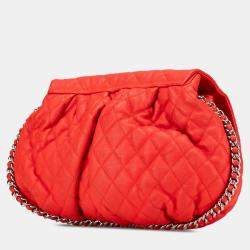 Pre Owned حقيبة شانيل حمراء كبيرة مبطنة جلد الخراف مع سلسلة حول الفتحة