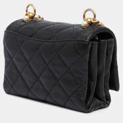 Pre Owned حقيبة شانيل سوداء صغيرة مبطنة جلد عجل لؤلؤة سي سي أكورديون فلاب