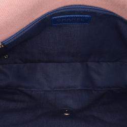 مملوكة مسبقًا حقيبة شانيل خط وردي أبيض جامبو قماش جيرسي وحبل برسالة مائلة