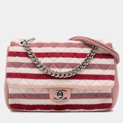 مملوكة مسبقًا حقيبة شانيل خط وردي أبيض جامبو قماش جيرسي وحبل برسالة مائلة