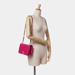 Pre Owned Chanel Pink Small Quilted Lambskin On And On Chain Flap