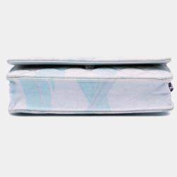 مملوكة مسبقًا Chanel White CC Quilted Canvas Jungle Jeans Wallet on Chain