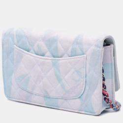 مملوكة مسبقًا Chanel White CC Quilted Canvas Jungle Jeans Wallet on Chain