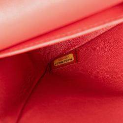 Pre Owned حقيبة شانيل كلاسيكية متوسطة بعنابي الكافيار الوردي بغطاء مزدوج